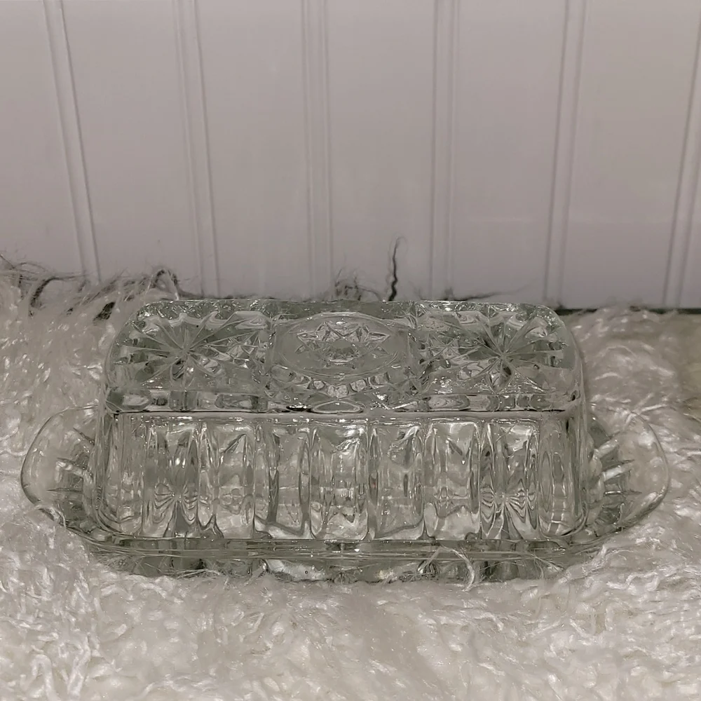 Elegant Butter Dish - Picture 2 of 3